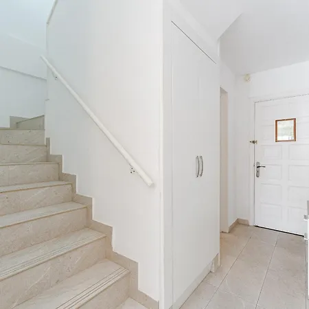Duplex In Complex Andorra * أرونا